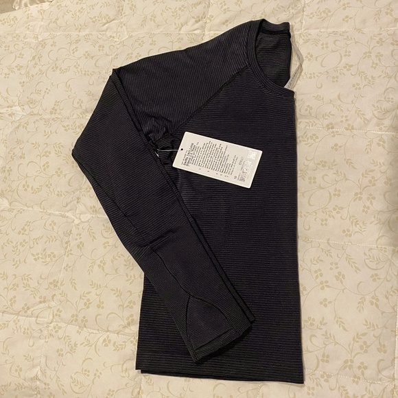 Lululemon Swiftly Tech 2.0 Race Length Top in Black/Gray Stripe (Size 10) - Picture 3 of 7